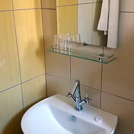Dimitris Paritsa Hotel