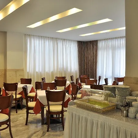 فندق Dimitris Paritsa